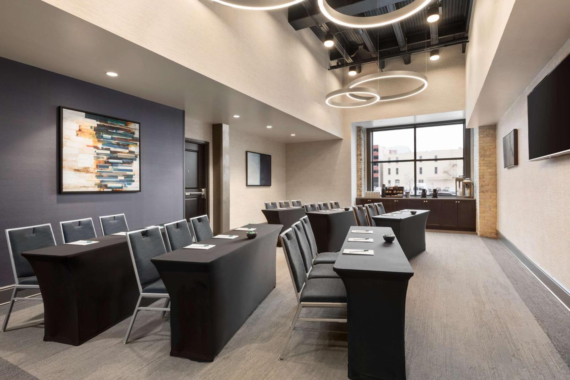 Homewood Suites By Hilton Milwaukee Downtown Εξωτερικό φωτογραφία